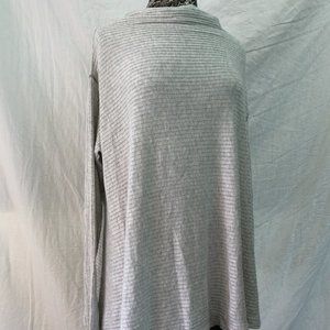Light gray open back pullover tunic
